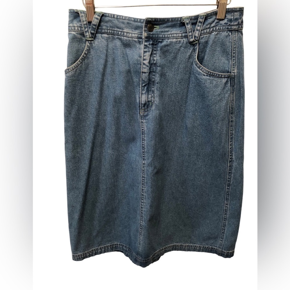 J. Jill Retro Denim Skirt Sz. 8 Minimalist Knee Length Medium Wash Soft Modest